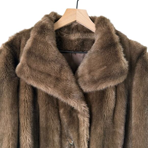 Vintage 1960s Mink Fur Coat in Light Brown Button Front by Style VI Ltd., Size M - Picture 3 of 11